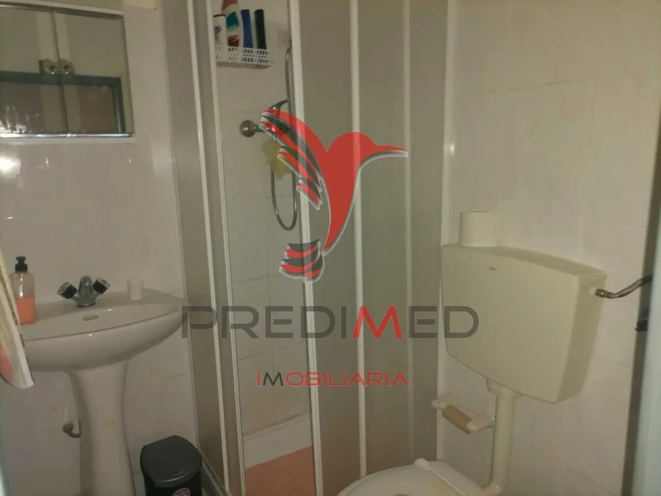 Moradia T2 para Venda em Alagoa Foto 9