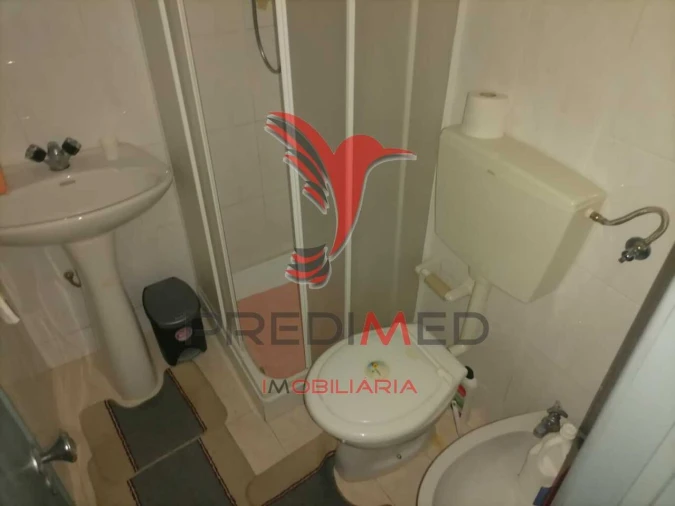 Moradia T2 para Venda em Alagoa Foto 8