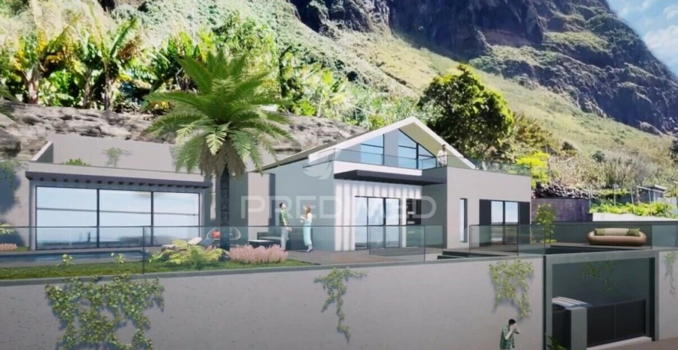 Moradia T4 para Venda em Paul do Mar Foto 4