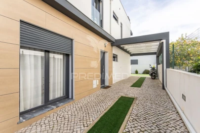 Moradia T3 para Venda em Fernao Ferro