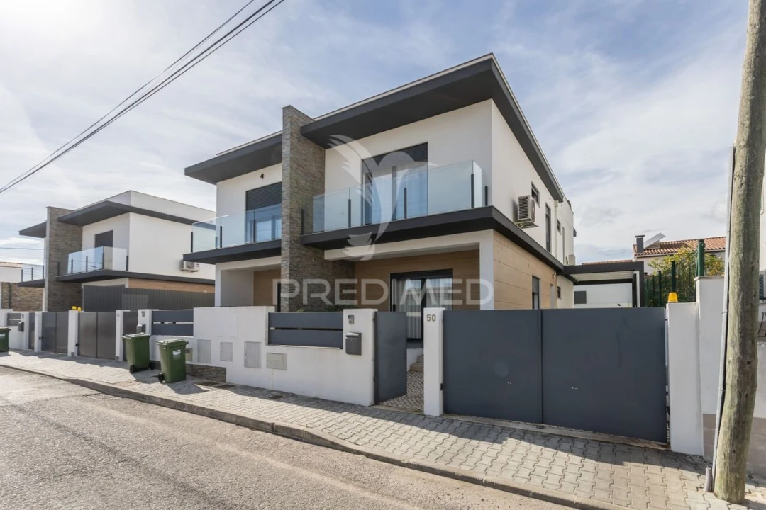 Moradia T3 para Venda em Fernao Ferro Foto 32