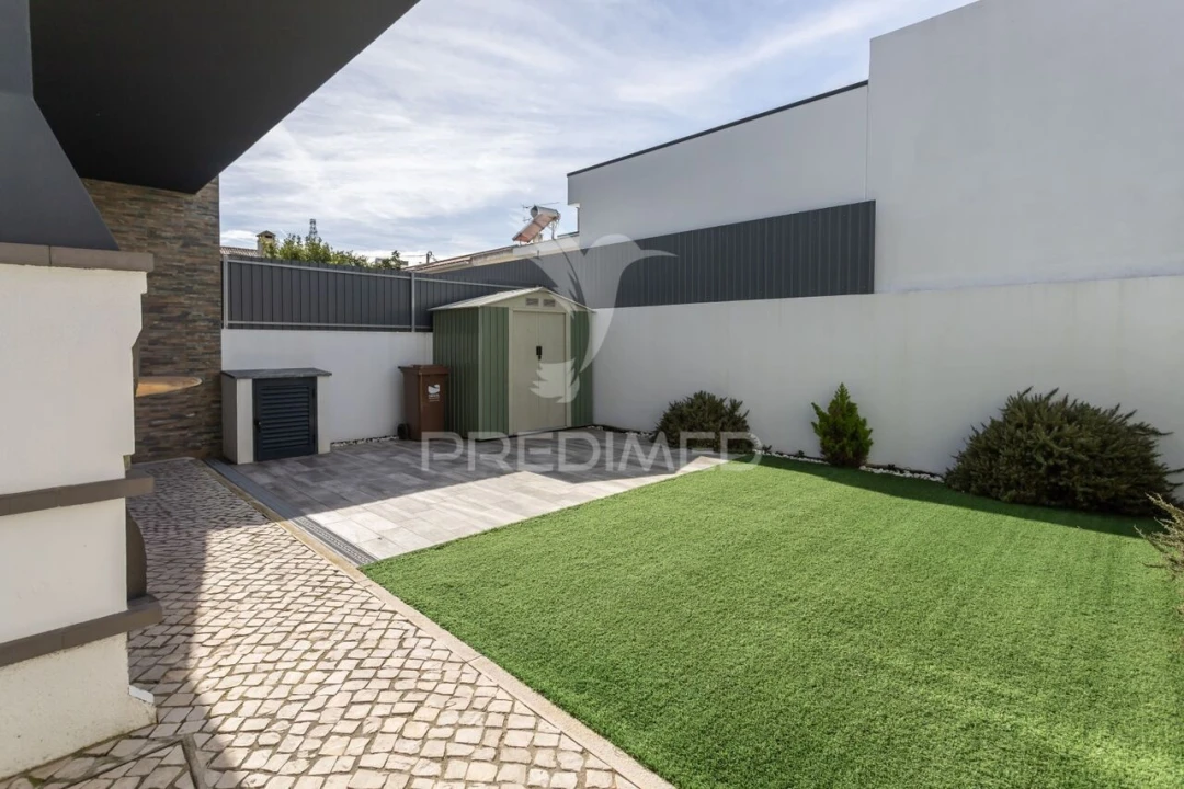 Moradia T3 para Venda em Fernao Ferro Foto 6