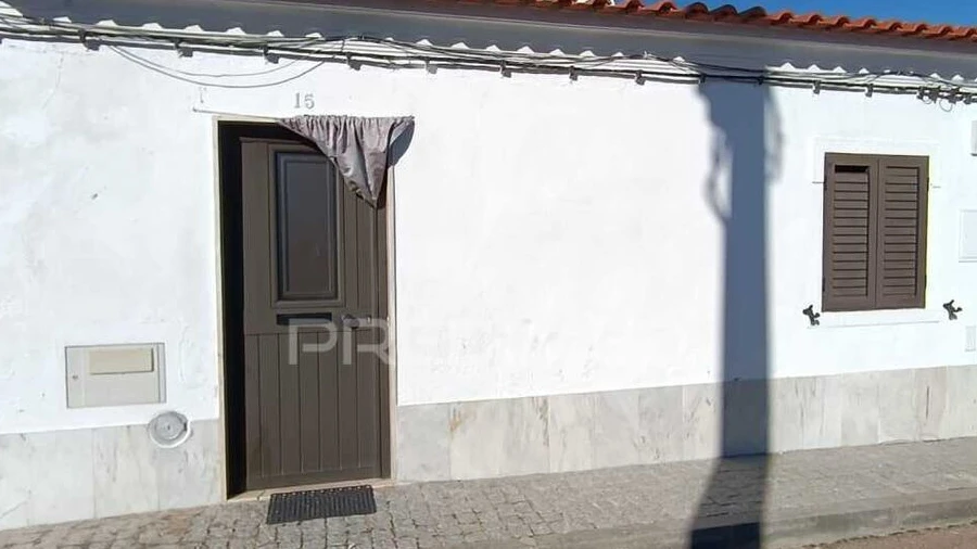 Moradia T1 para Venda em Santa Eulalia