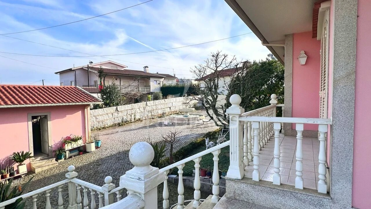 Moradia T5 para Venda em Arões (São Romão) Foto 9