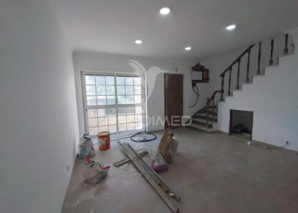 Moradia T6 para Venda em Carcavelos e Parede Foto 14