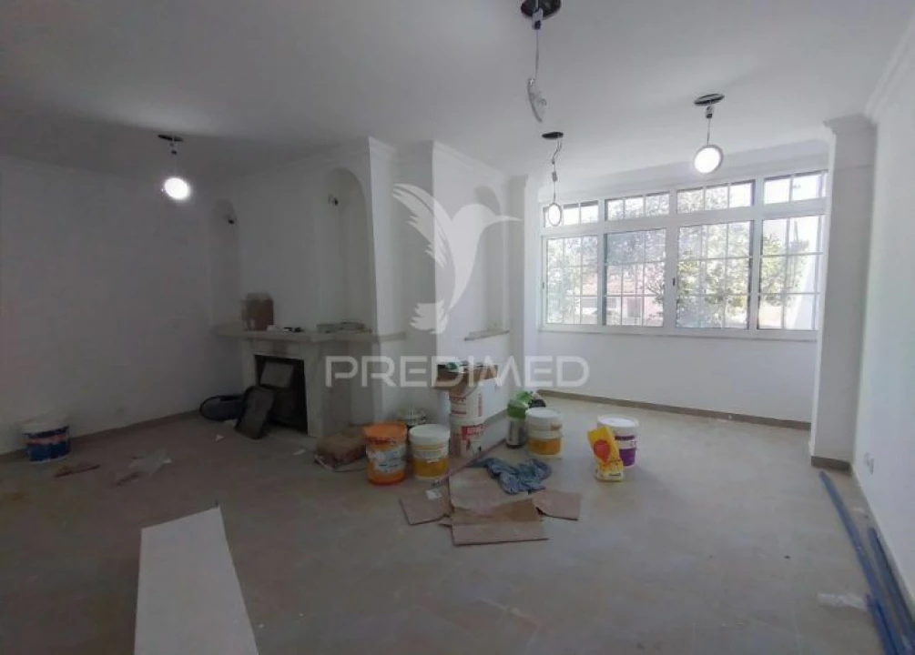 Moradia T6 para Venda em Carcavelos e Parede Foto 17