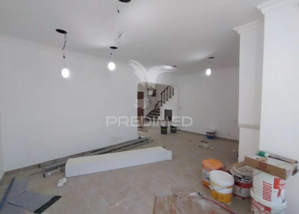 Moradia T6 para Venda em Carcavelos e Parede Foto 18