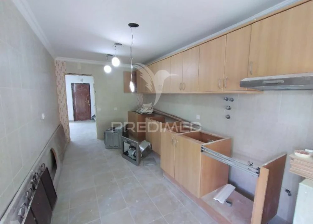 Moradia T6 para Venda em Carcavelos e Parede Foto 9