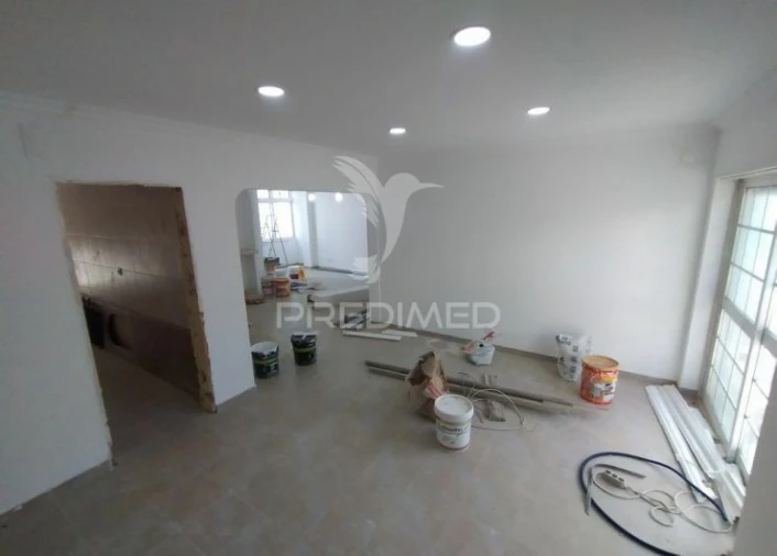 Moradia T6 para Venda em Carcavelos e Parede Foto 22