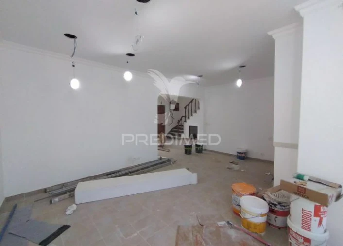 Moradia T6 para Venda em Carcavelos e Parede Foto 18