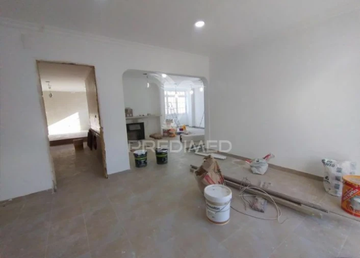 Moradia T6 para Venda em Carcavelos e Parede Foto 15