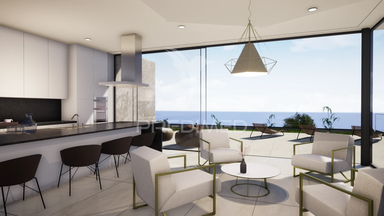 Moradia T4 para Venda em Prazeres Foto 5