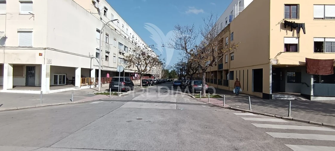 Loja para Venda em Alhos Vedros Foto 4