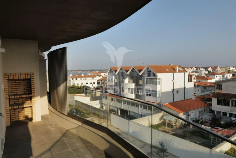 Apartamento T5 para Venda em Gafanha da Encarnação Foto 29