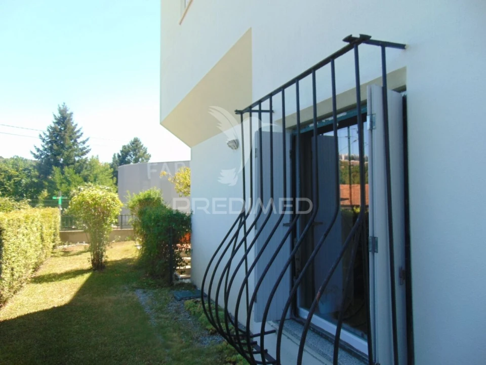 Moradia T8 para Venda em Lordelo Foto 15