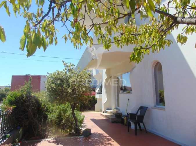 Moradia T8 para Venda em Lordelo Foto 9