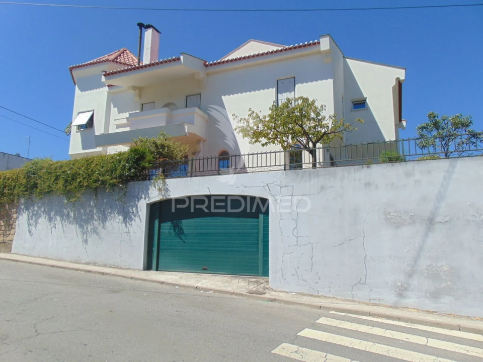 Moradia T8 para Venda em Lordelo Foto 36