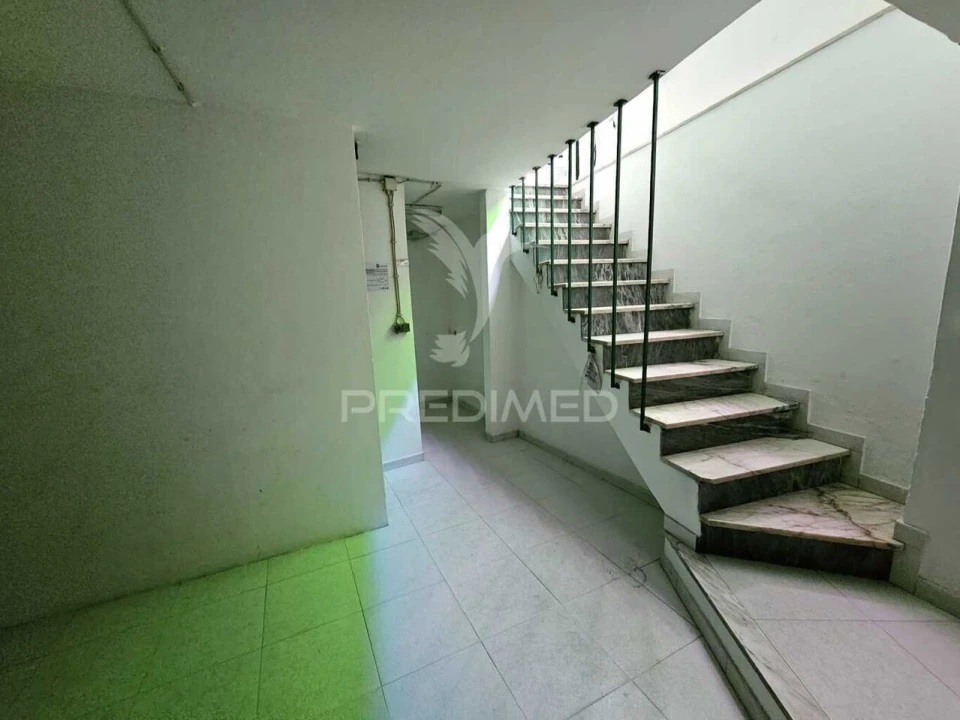 Loja para Arrendamento em Ourique Foto 13