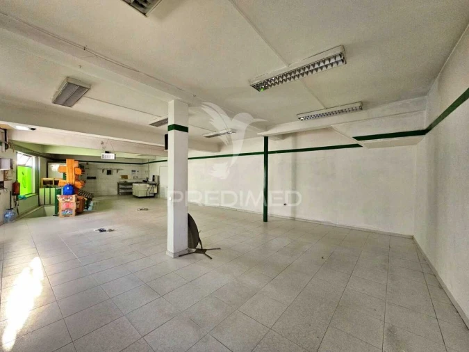 Loja para Arrendamento em Ourique Foto 10