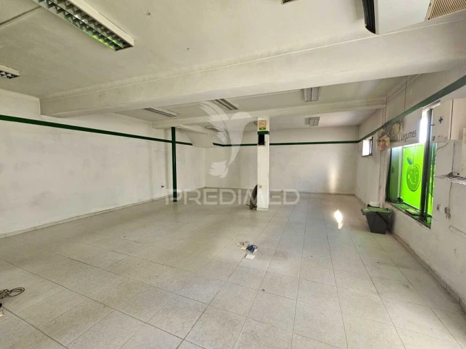 Loja para Arrendamento em Ourique Foto 3