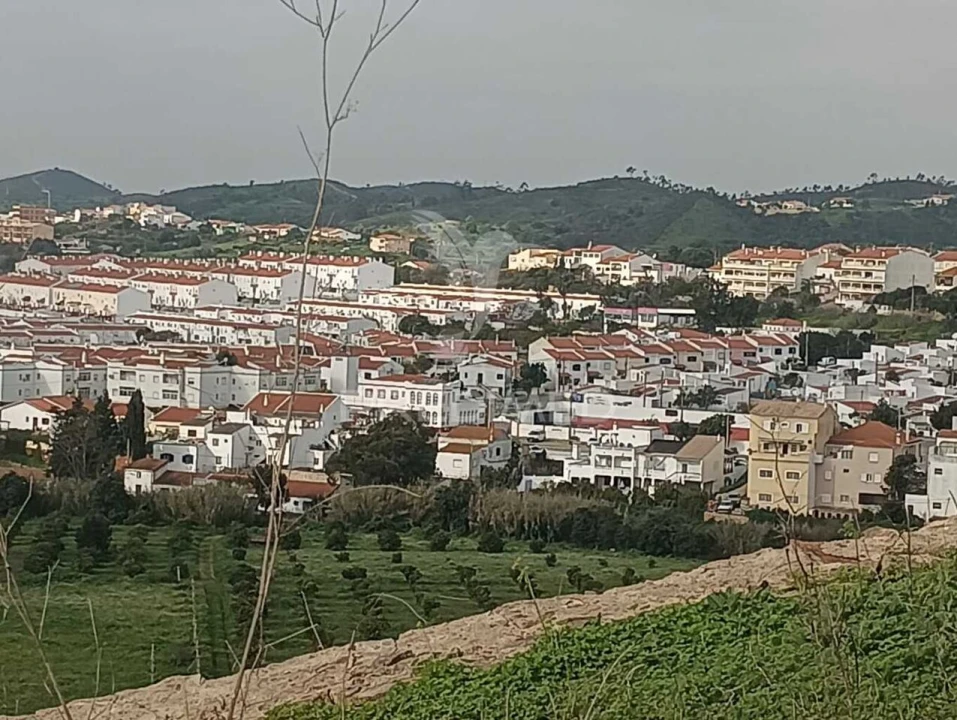 Terreno para Venda em Silves Foto 1