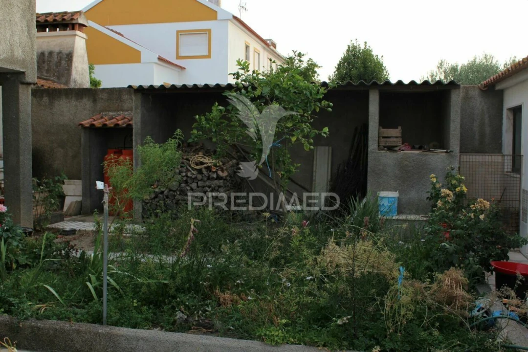 Moradia T0 para Venda em Terena (São Pedro) Foto 19