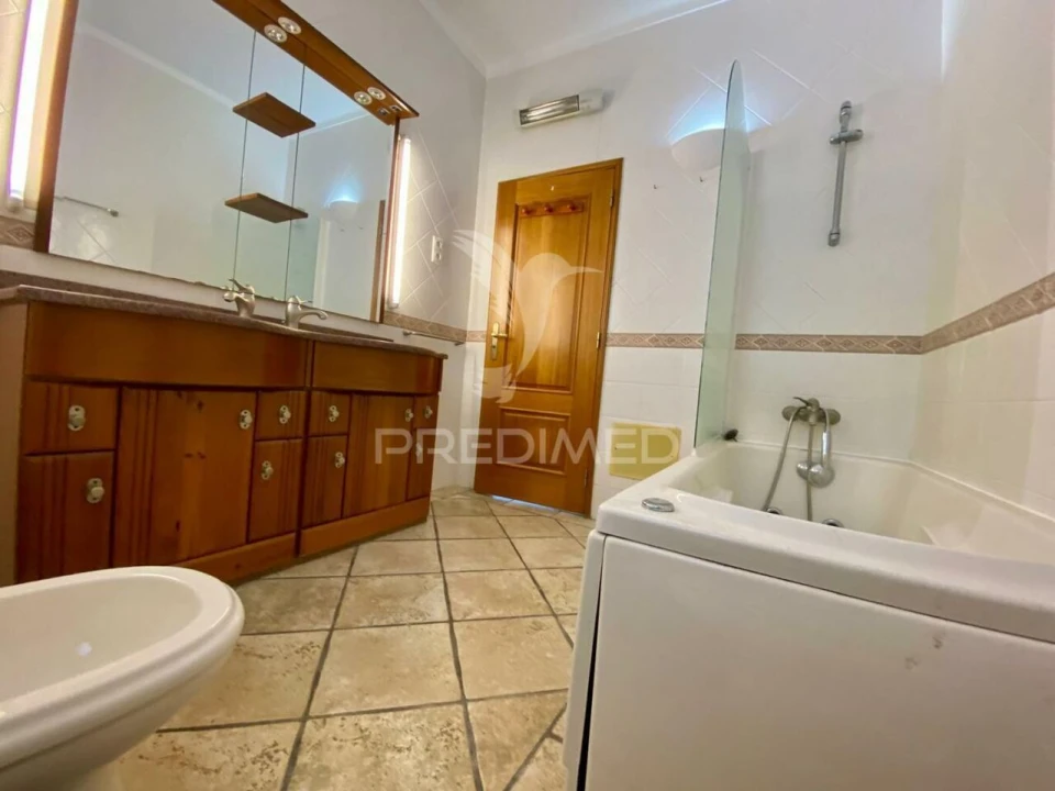 Moradia T5 para Venda em Sesimbra (Castelo) Foto 29