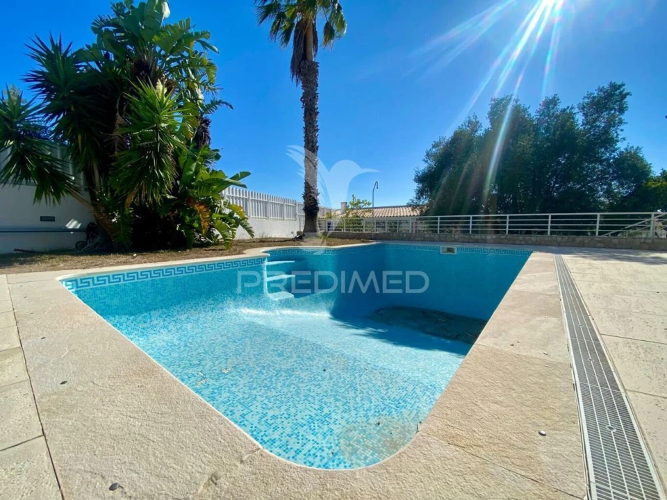 Moradia T5 para Venda em Sesimbra (Castelo) Foto 1