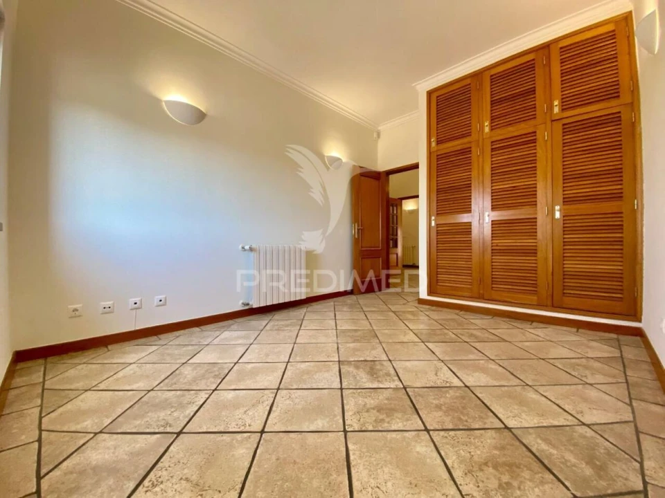 Moradia T5 para Venda em Sesimbra (Castelo) Foto 25