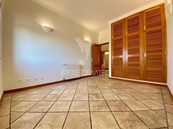 Moradia T5 para Venda em Sesimbra (Castelo) Foto 25