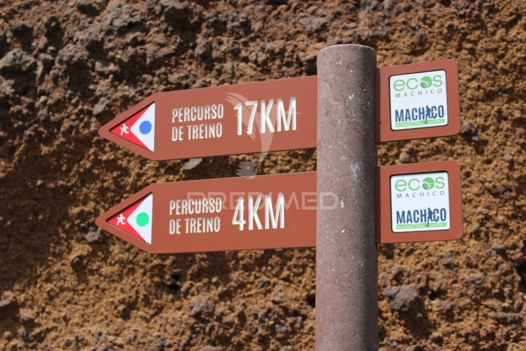 Terreno para Venda em Machico Foto 1