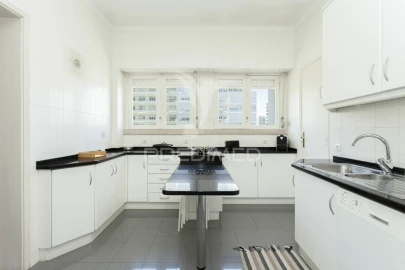 Apartamento T3 para Venda em Alvalade