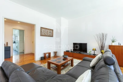 Apartamento T3 para Venda em Alvalade