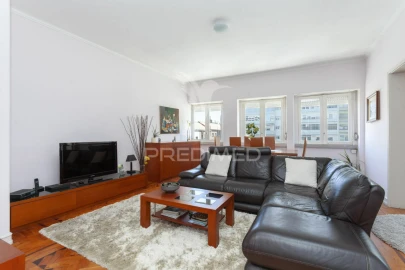 Apartamento T3 para Venda em Alvalade