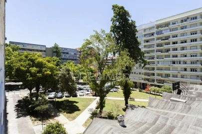 Apartamento T3 para Venda em Alvalade