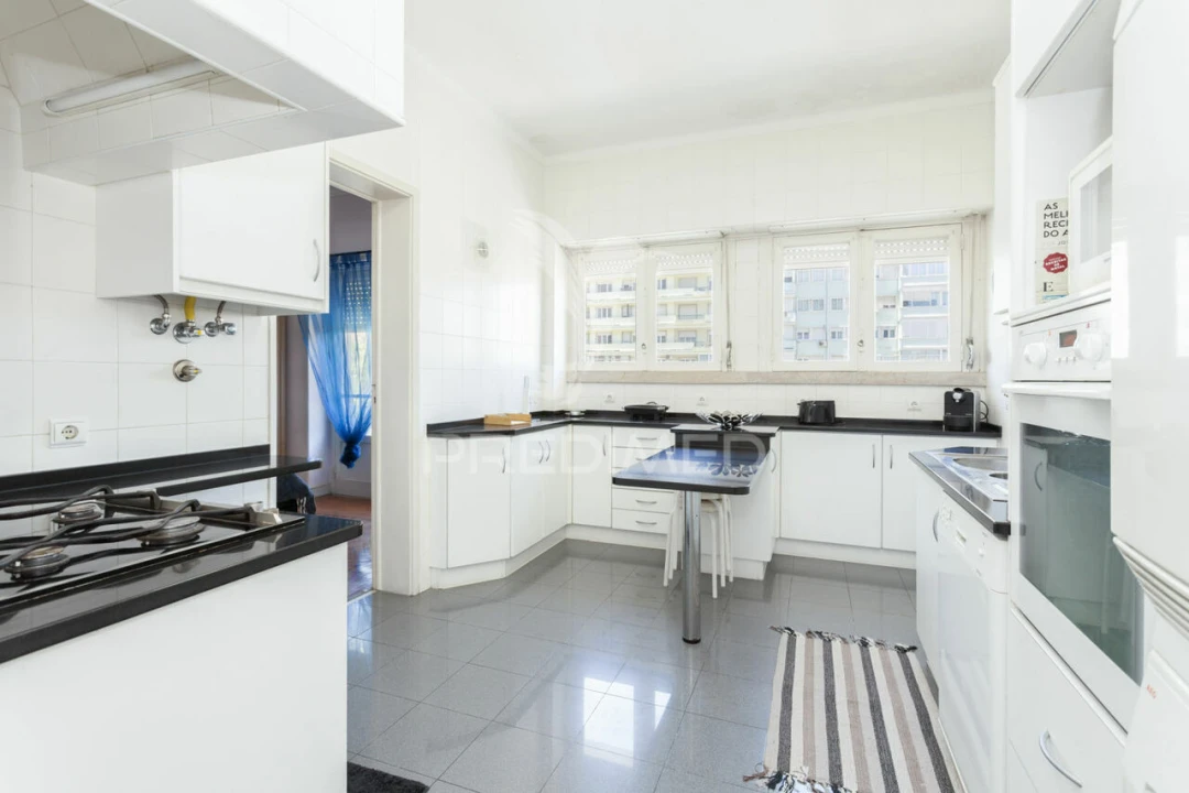 Apartamento T3 para Venda em Alvalade Foto 11