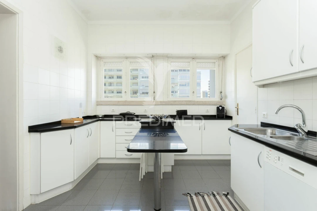 Apartamento T3 para Venda em Alvalade Foto 12