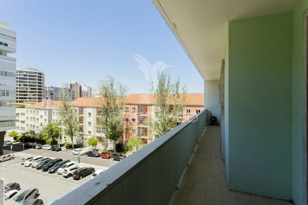 Apartamento T3 para Venda em Alvalade Foto 19