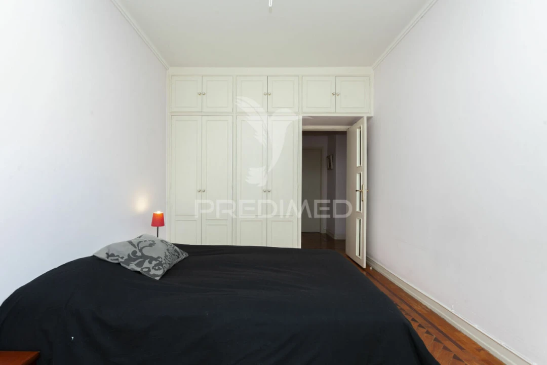 Apartamento T3 para Venda em Alvalade Foto 16