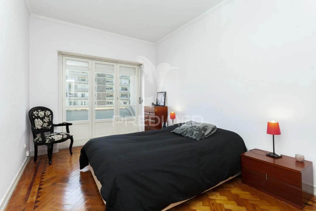 Apartamento T3 para Venda em Alvalade Foto 15