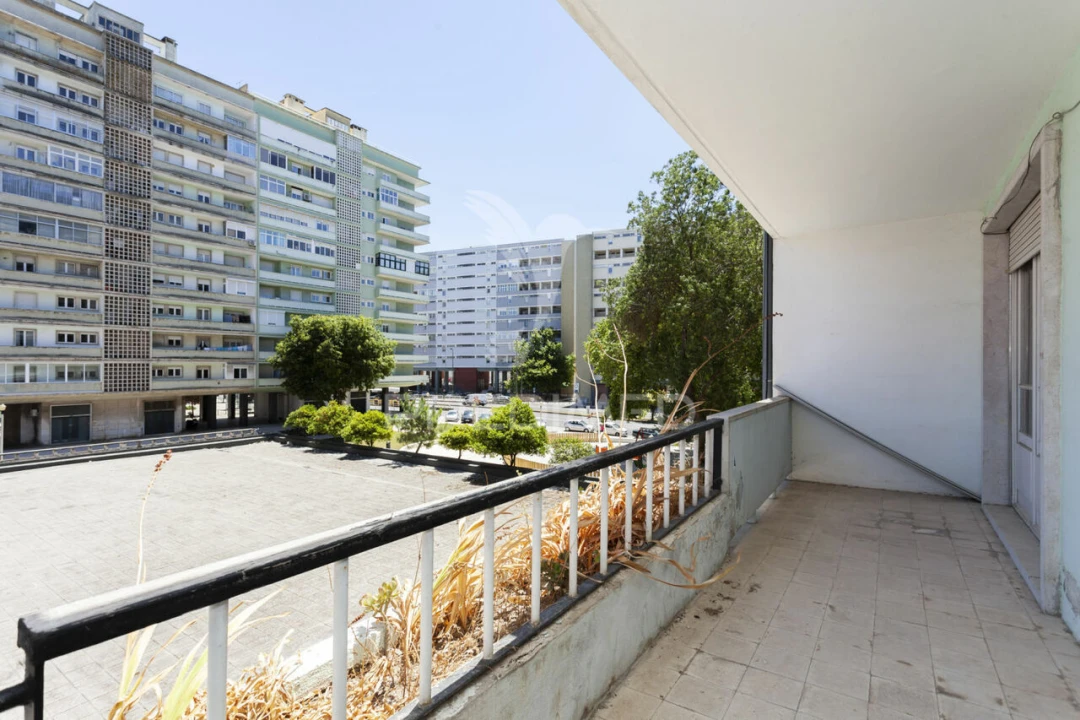 Apartamento T3 para Venda em Alvalade Foto 7