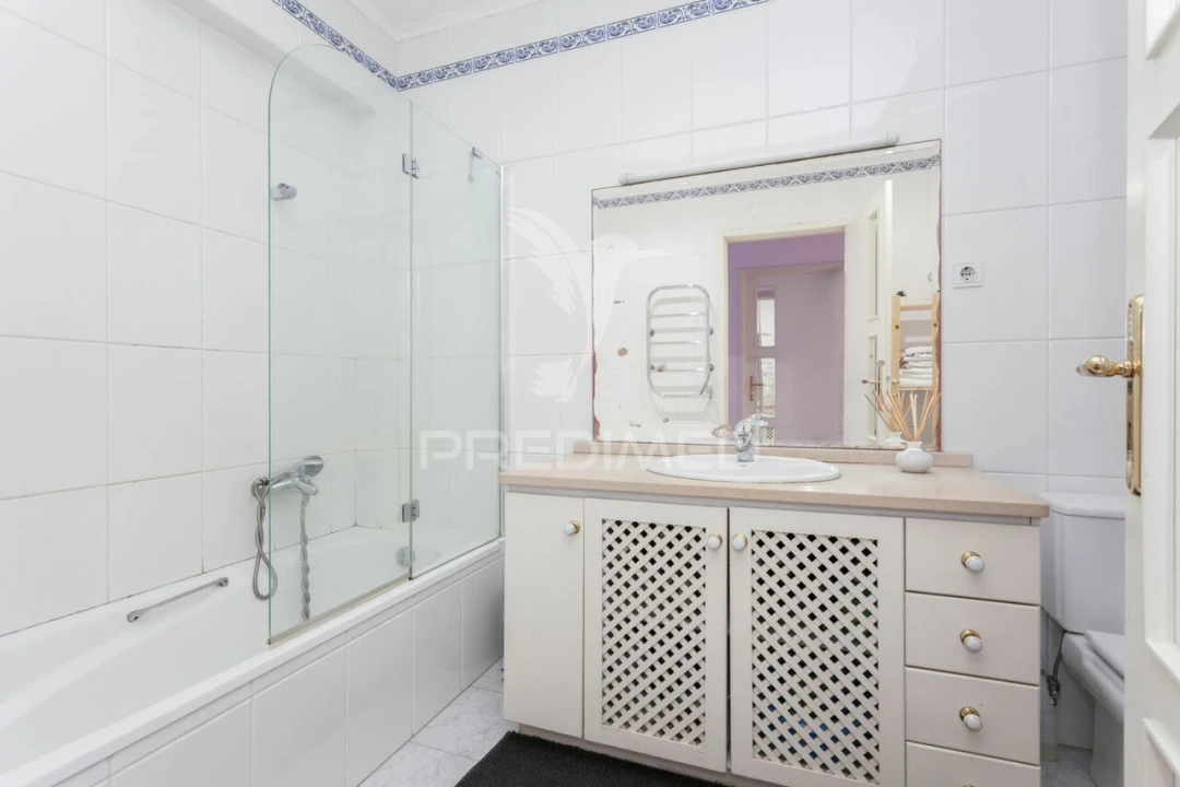 Apartamento T3 para Venda em Alvalade Foto 17