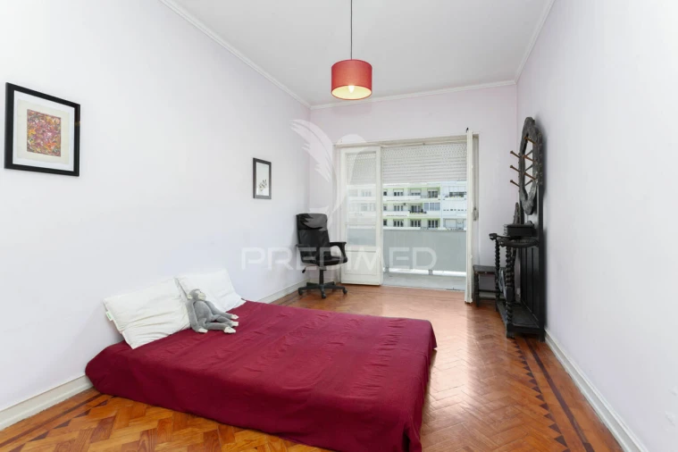 Apartamento T3 para Venda em Alvalade Foto 18