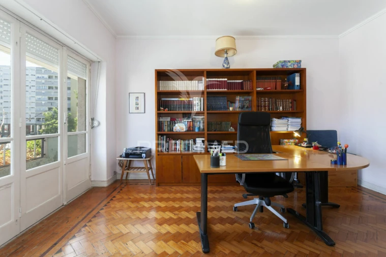 Apartamento T3 para Venda em Alvalade Foto 6