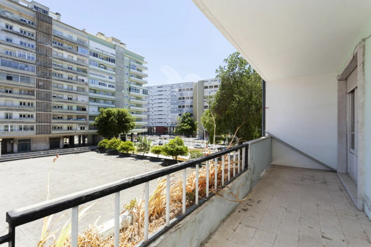 Apartamento T3 para Venda em Alvalade Foto 7