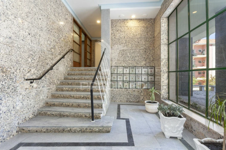 Apartamento T3 para Venda em Alvalade Foto 23