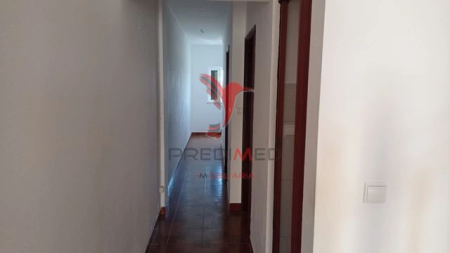 Moradia T2 para Venda em Seda Foto 4