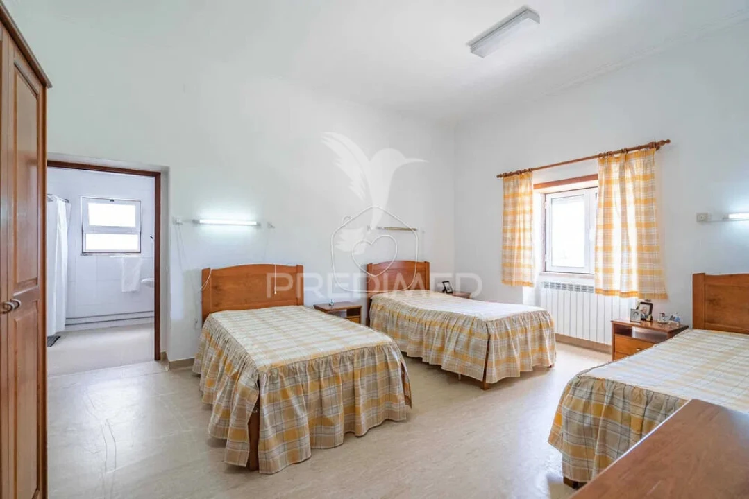 Moradia T5 para Venda em Abitureiras Foto 7