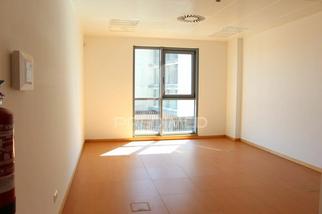 Escritório para Venda em Parque das Nações Foto 2