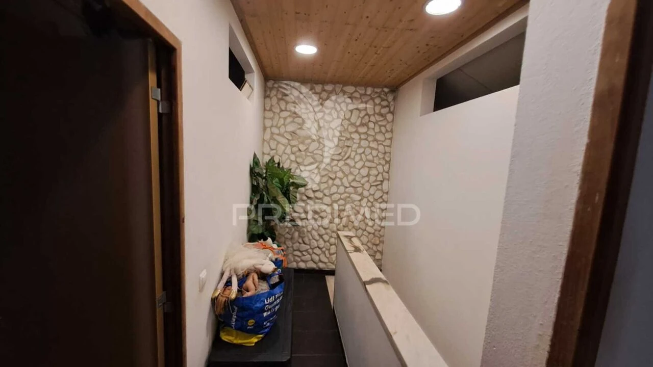 Moradia T5 para Venda em Alhos Vedros Foto 21